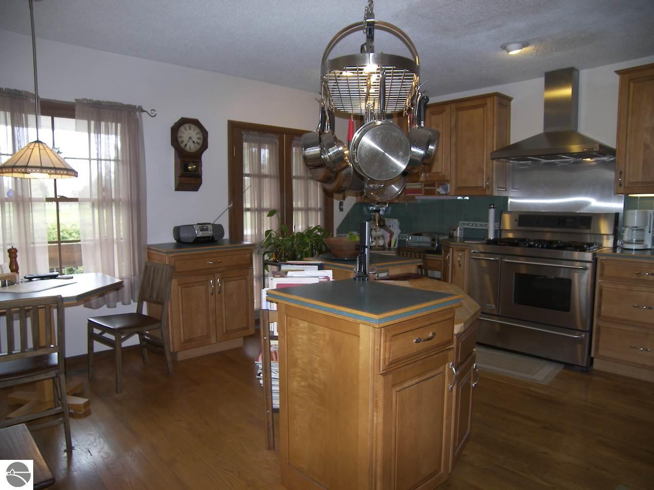 64_1831909_13_1494596561[1]